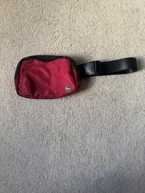 Red Onyx Weightlifting Fanny Pack